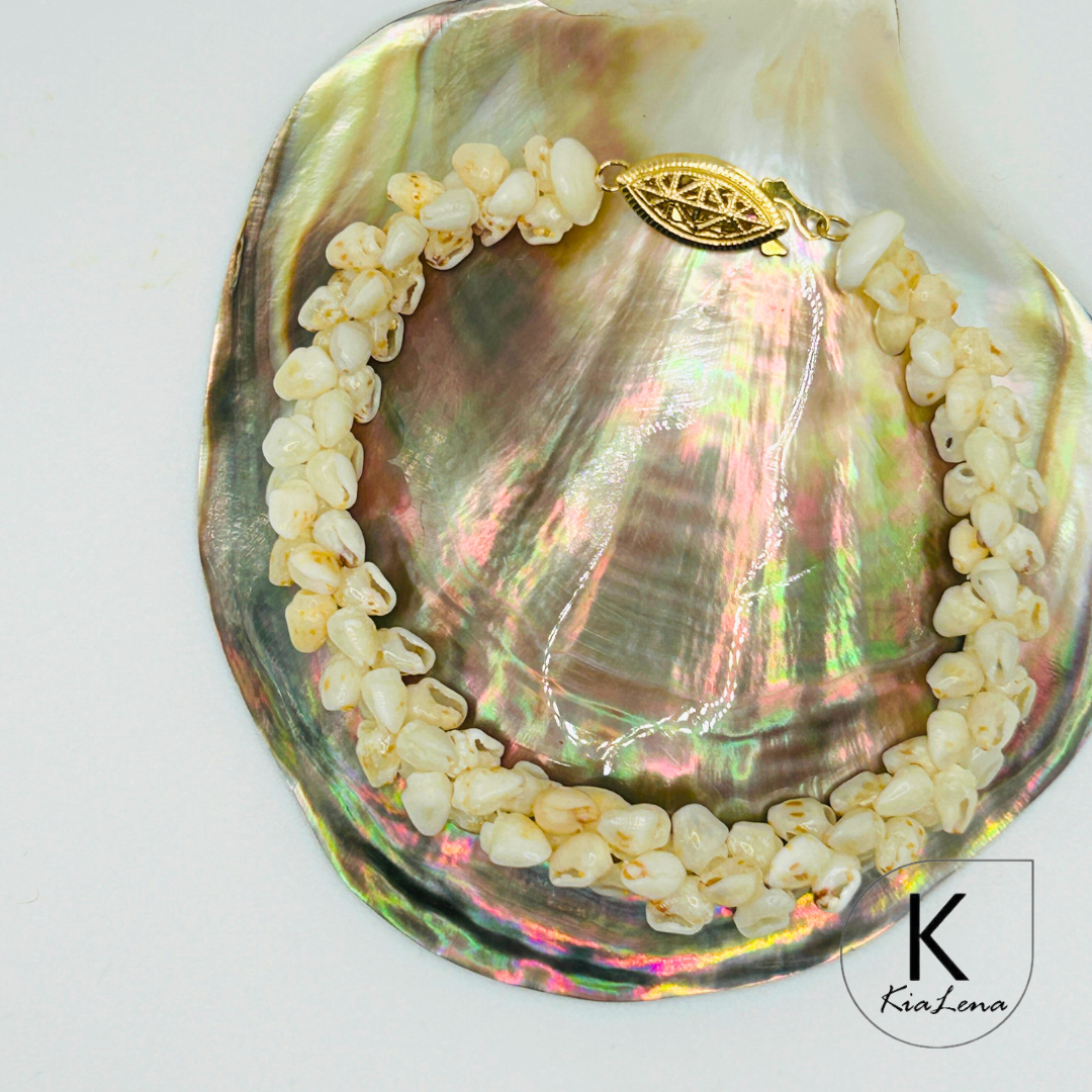 8 1/4" Ni'ihau Shell Bracelet Pikake Style