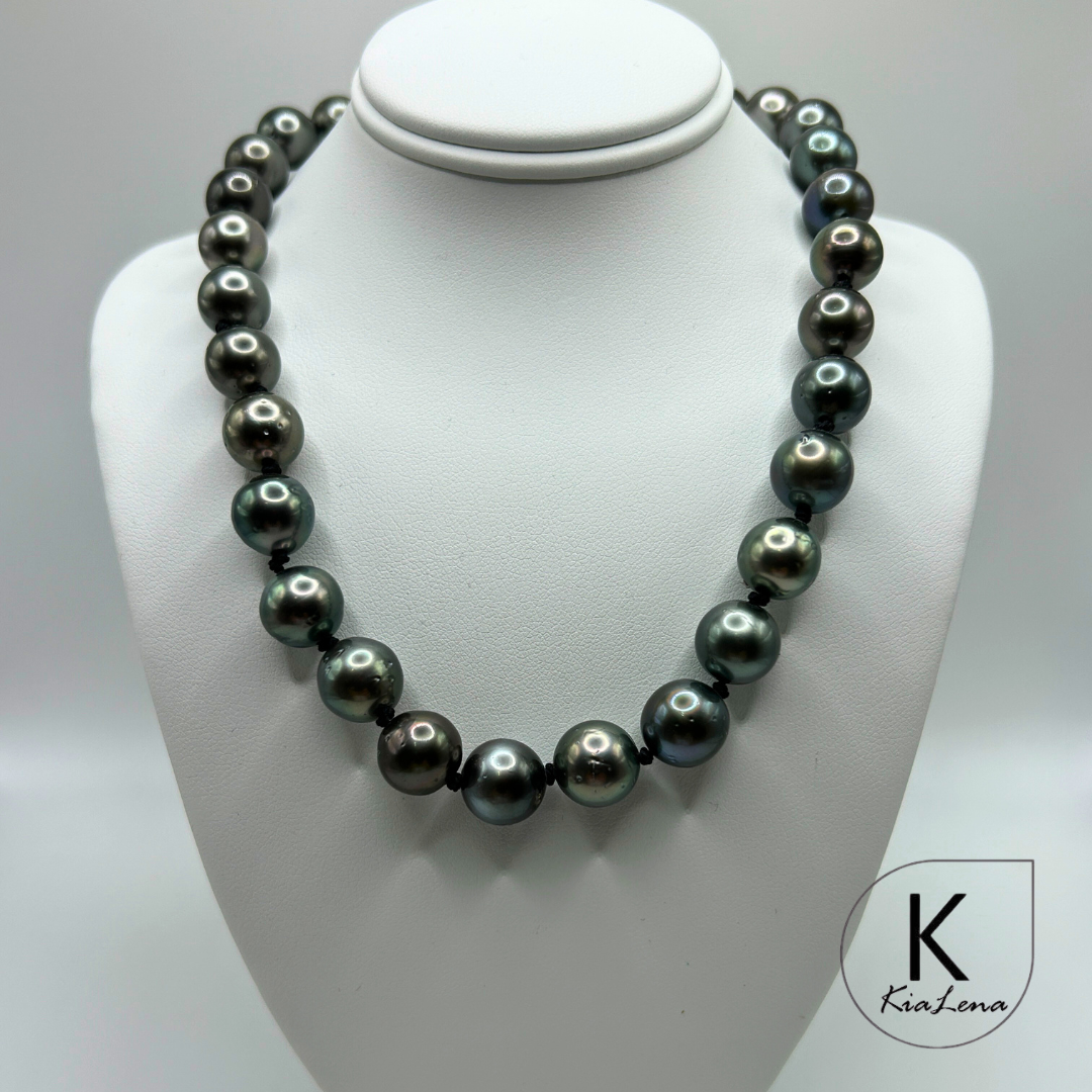 17 1/2" to 19 1/2" Tahitian Pearl Strand Necklace