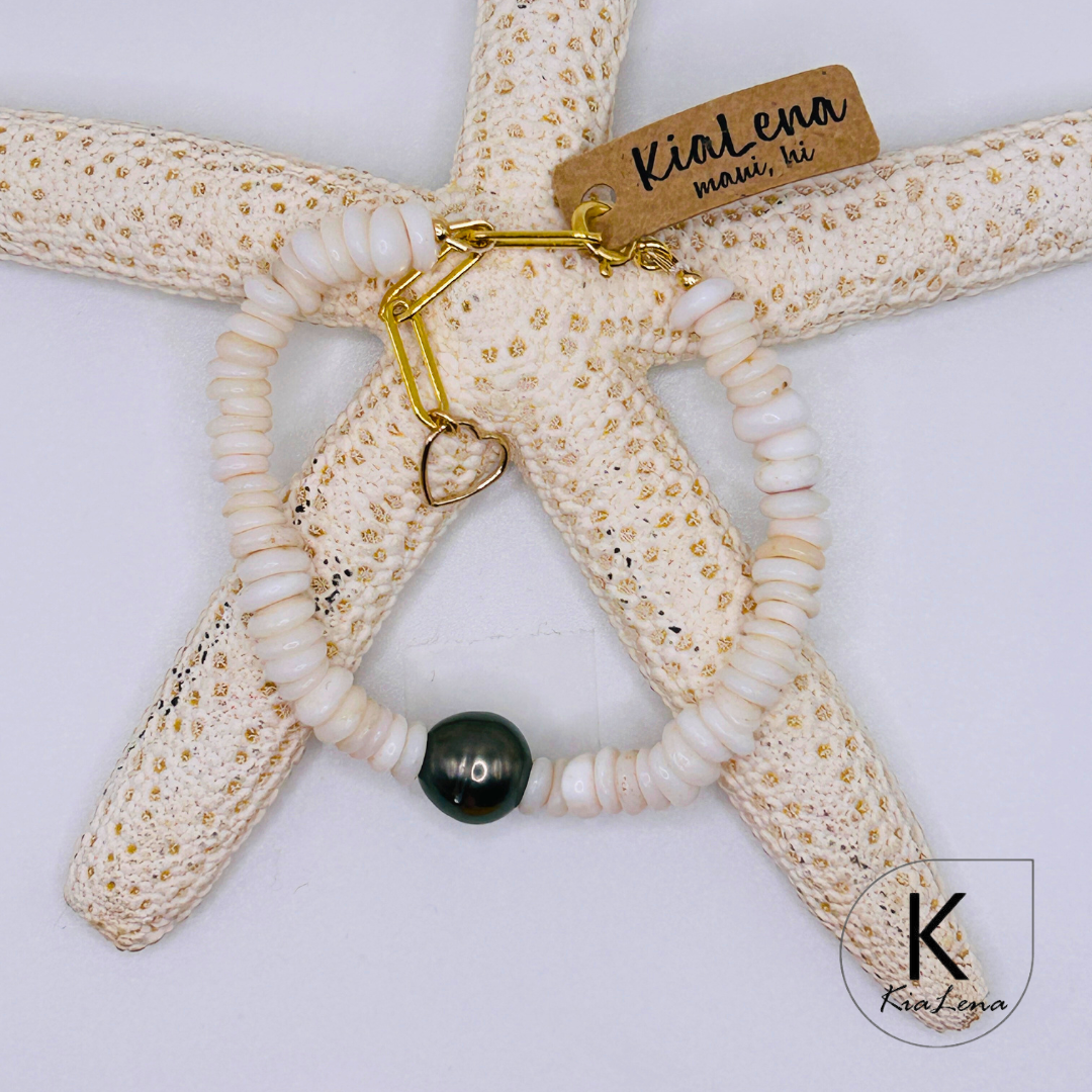 Ni'ihau Puka Shell with Tahitian Pearl Bracelet