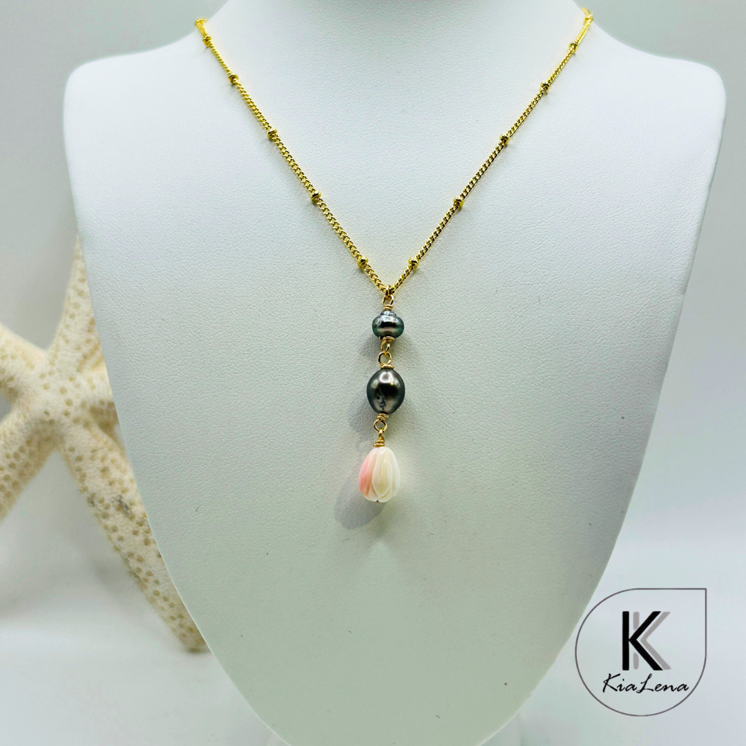 Tahitian Keshi Pearls & Queen Conch Necklace