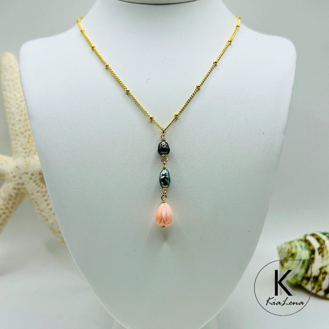 Tahitian Keshi Pearls & Queen Conch Necklace