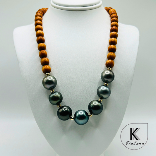 7 Tahitian Pearl with Sandalwood Necklace